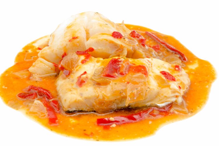 Taco de bacalao con salsa de tomate